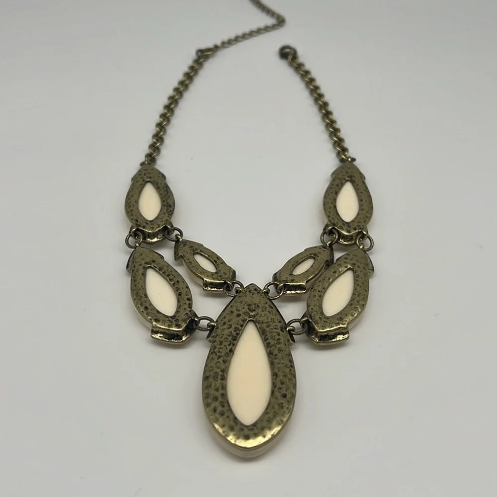 Premier Designs‎ Blanca Brass Tone and Cream Enamel V Neck Necklace